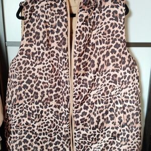 Leopard Puffer Vest!